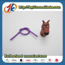 Animal de brinquedo de plástico Mini Dog Figurine com lápis elástico